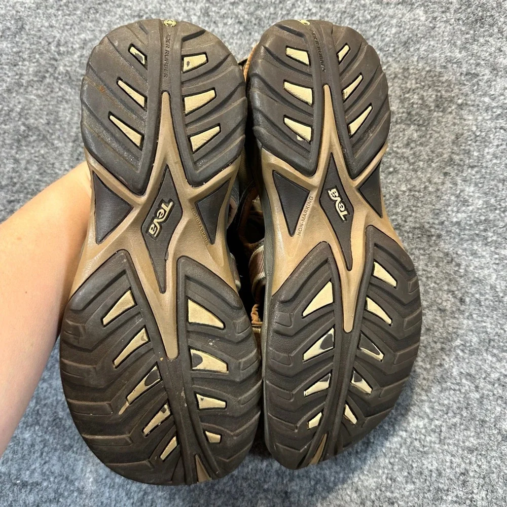 Teva Dozer Hiking Sandals Mens 10 Brown Grey Outdoor Gorpcore Water Shoes